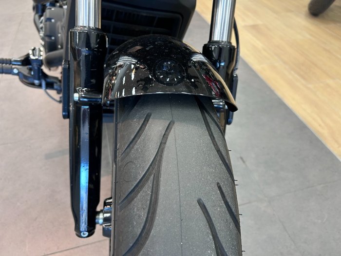 2018 Indian SCOUT BOBBER THUNDER BLACK Thunder Black