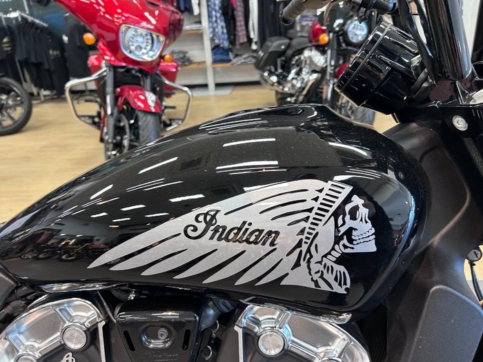 2018 Indian SCOUT BOBBER THUNDER BLACK Thunder Black