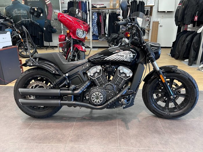 2018 Indian SCOUT BOBBER THUNDER BLACK Thunder Black