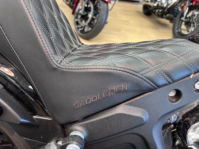 2018 Indian SCOUT BOBBER THUNDER BLACK Thunder Black