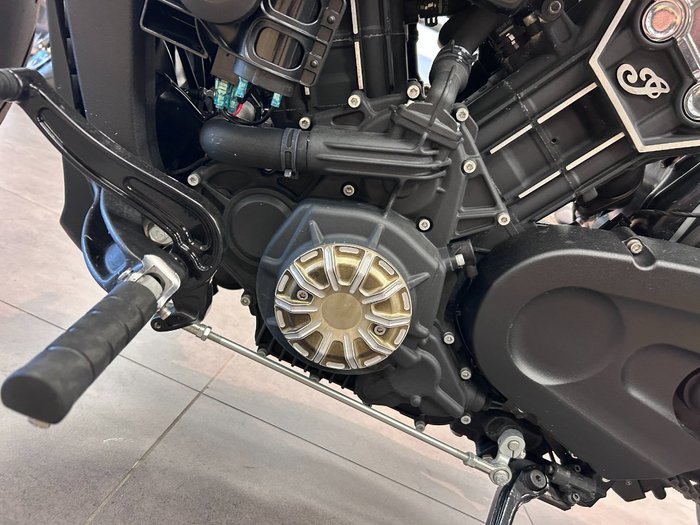 2018 Indian SCOUT BOBBER THUNDER BLACK Thunder Black