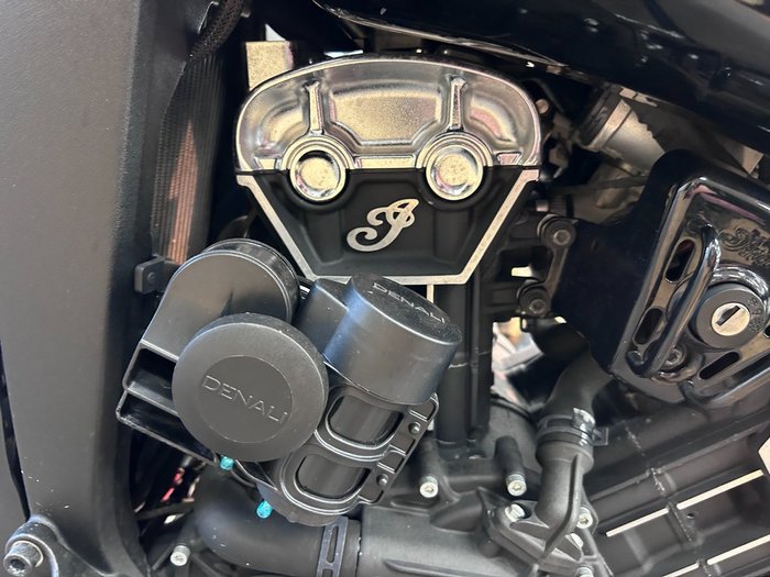 2018 Indian SCOUT BOBBER THUNDER BLACK Thunder Black