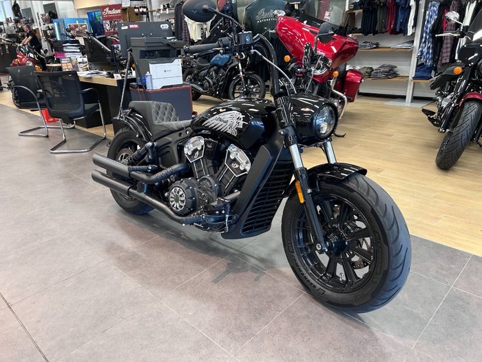2018 Indian SCOUT BOBBER THUNDER BLACK Thunder Black