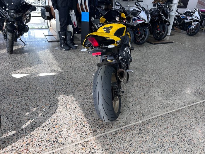 2016 Yamaha YZF-R1 YELLOW