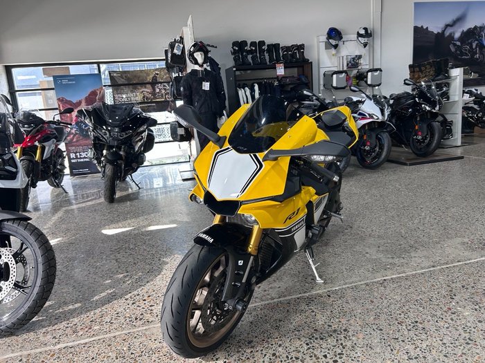 2016 Yamaha YZF-R1 YELLOW
