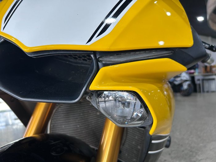 2016 Yamaha YZF-R1 YELLOW