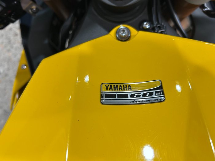 2016 Yamaha YZF-R1 YELLOW