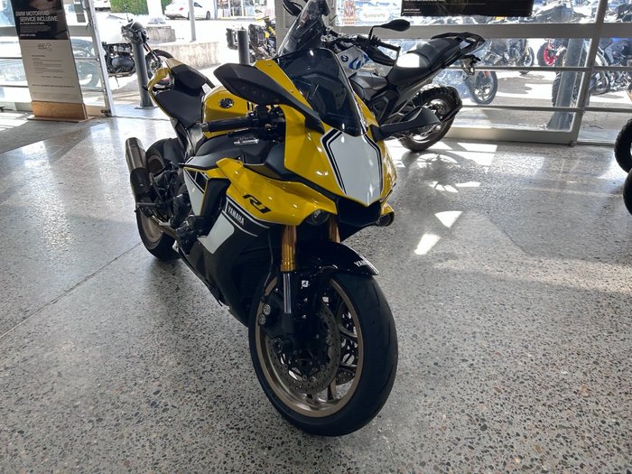 2016 Yamaha YZF-R1 YELLOW