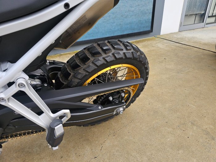 2024 BMW Motorrad F 900 GS White