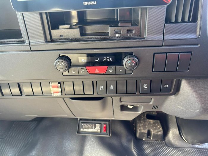 2025 Isuzu N Series NQR 88/80-190 AM D34