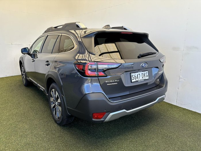 2025 Subaru Outback AWD Touring