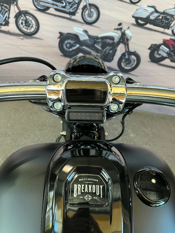 2023 Harley-davidson FXBR BREAKOUT (117) Black Denim