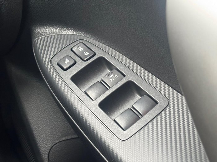 2024 Mitsubishi Eclipse Cross PHEV ES