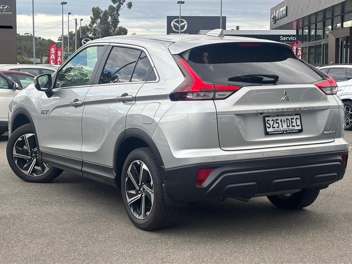 2024 Mitsubishi Eclipse Cross PHEV ES