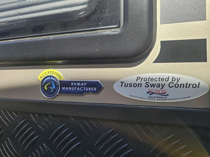 2023 VICTORY CARAVANS 21 FAMILY BUNK OFFROAD