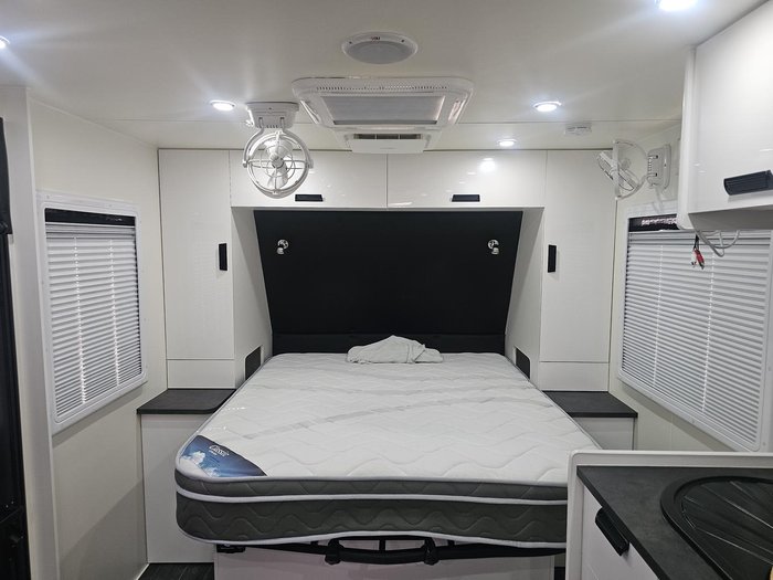 2023 VICTORY CARAVANS 21 FAMILY BUNK OFFROAD