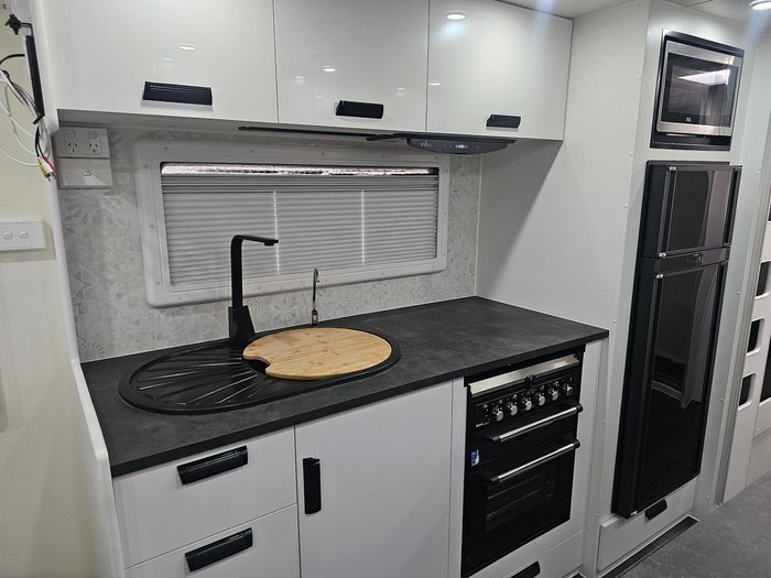 2023 VICTORY CARAVANS 21 FAMILY BUNK OFFROAD