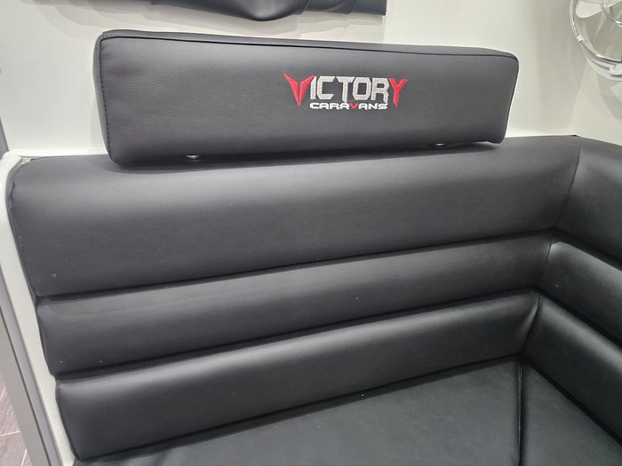 2023 VICTORY CARAVANS 21 FAMILY BUNK OFFROAD