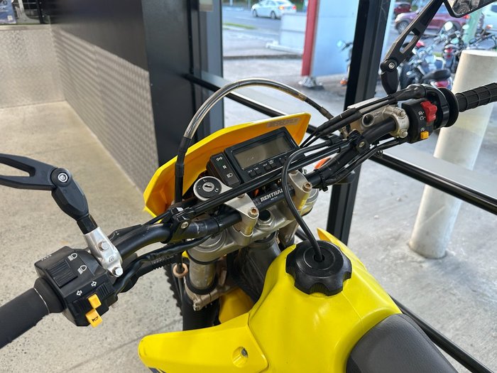 2024 Suzuki DR-Z400E YELLOW