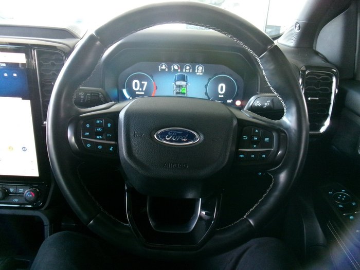 2023 Ford Everest Platinum