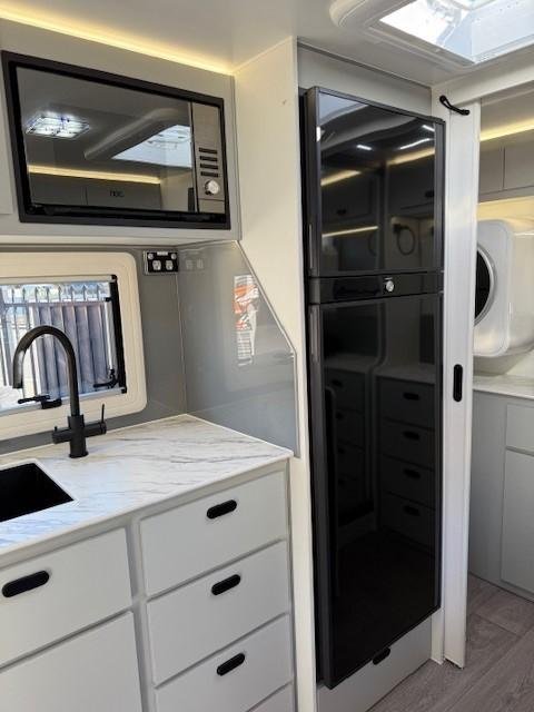 2023 JB Caravans Gator-X 17'10