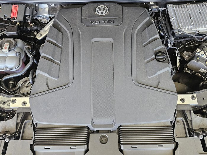 2022 Volkswagen Touareg 210TDI R-Line CR MY22 Four Wheel Drive Deep Black