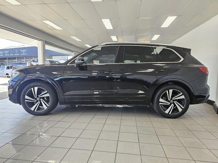 2022 Volkswagen Touareg 210TDI R-Line CR MY22 Four Wheel Drive Deep Black