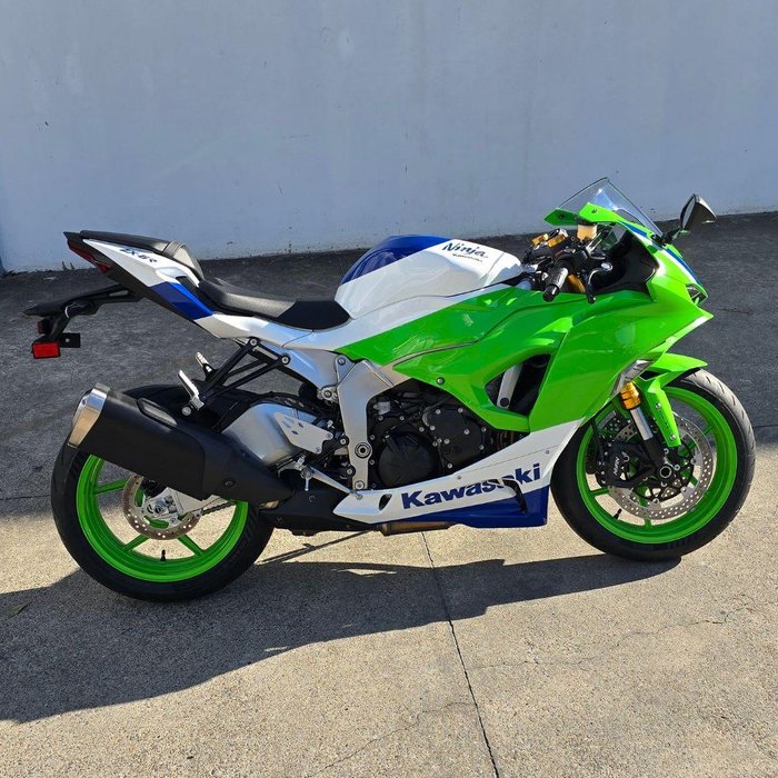2024 Kawasaki Ninja ZX-6R 40th Anniversary Edition Ninja Green