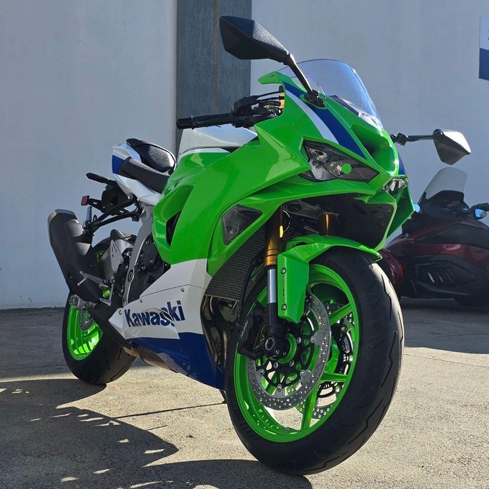2024 Kawasaki Ninja ZX-6R 40th Anniversary Edition Ninja Green