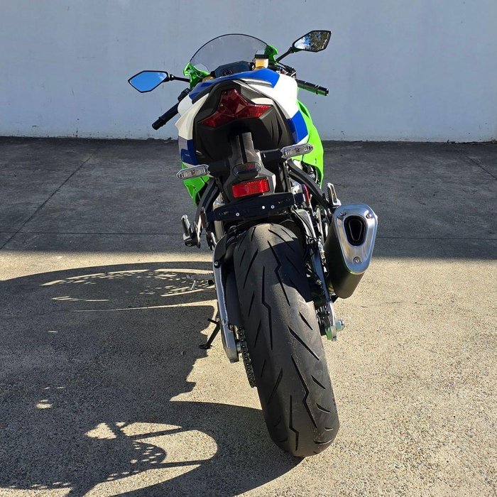 2024 Kawasaki Ninja ZX-6R 40th Anniversary Edition Ninja Green