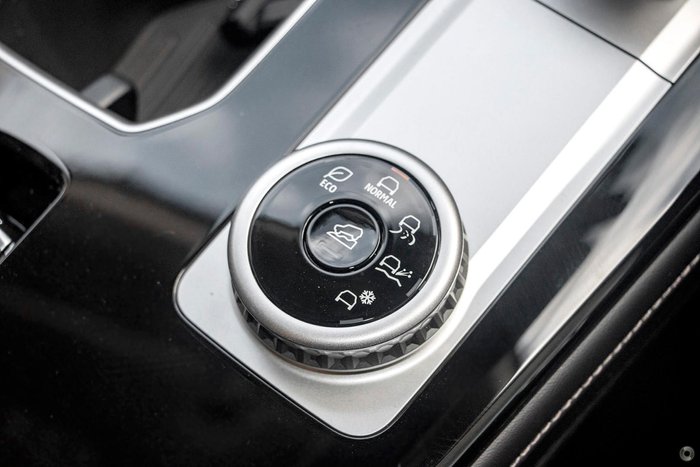 2025 Mitsubishi Outlander ES