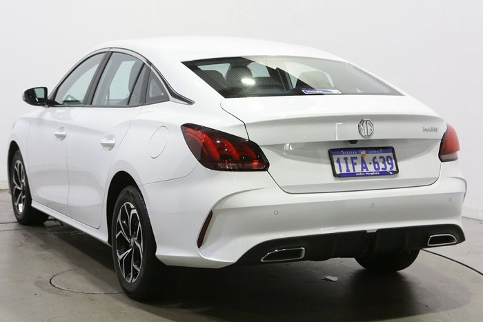 2024 MG MG5