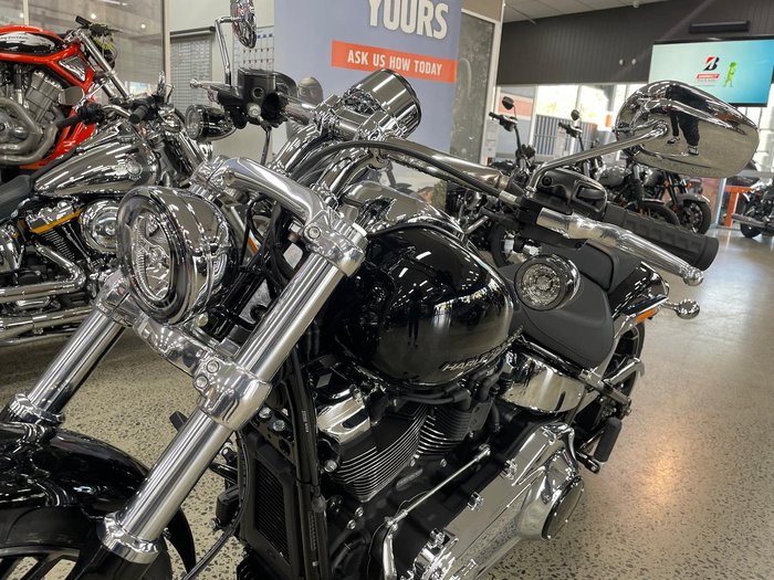 2025 Harley-Davidson Breakout 117 (FXBR) Softail Black