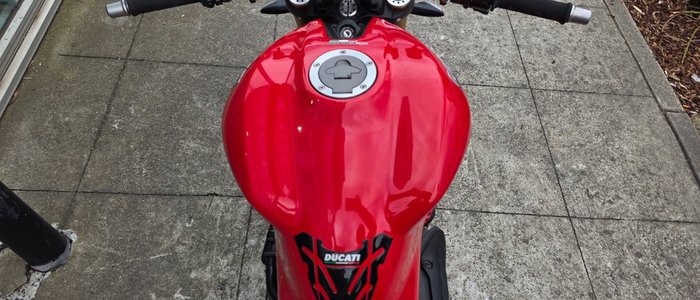 2015 DUCATI MONSTER 1200S RED