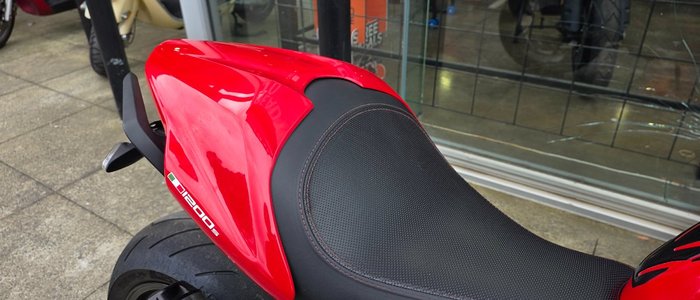 2015 DUCATI MONSTER 1200S RED