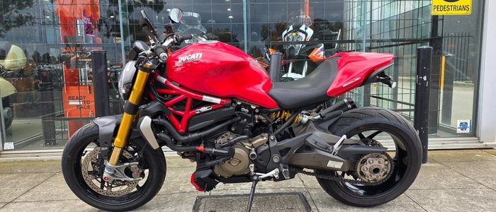 2015 DUCATI MONSTER 1200S RED