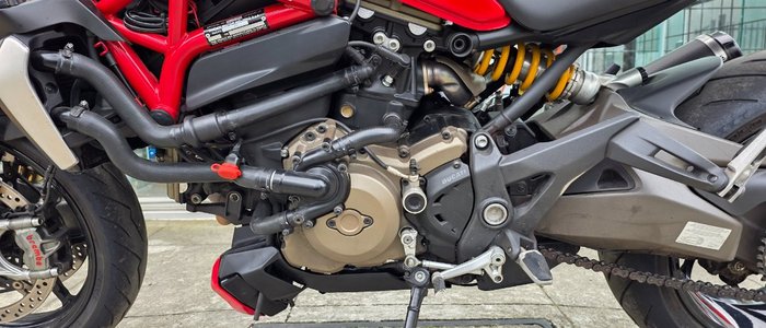 2015 DUCATI MONSTER 1200S RED