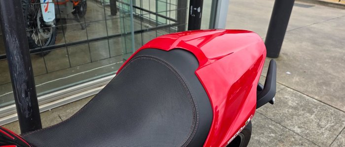 2015 DUCATI MONSTER 1200S RED