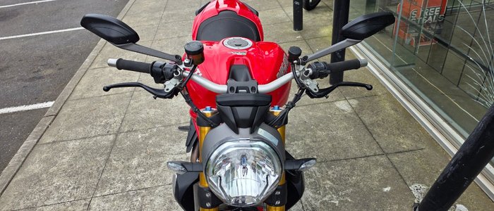 2015 DUCATI MONSTER 1200S RED