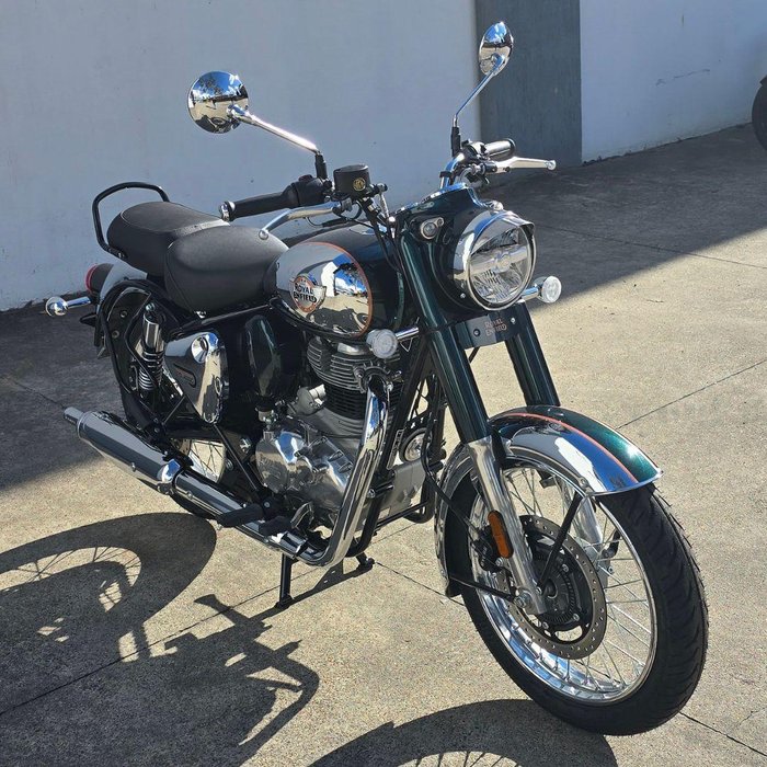 2025 Royal Enfield Classic 350 Chrome Classic 350 Green