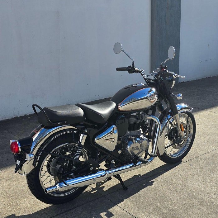 2025 Royal Enfield Classic 350 Chrome Classic 350 Green