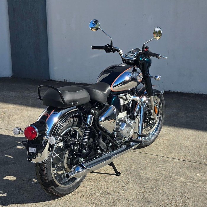 2025 Royal Enfield Classic 350 Chrome Classic 350 Green