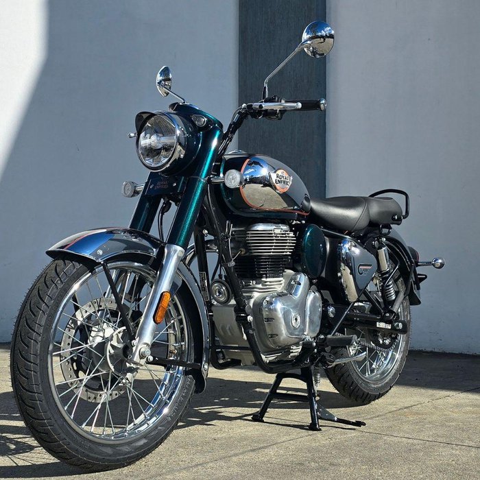 2025 Royal Enfield Classic 350 Chrome Classic 350 Green