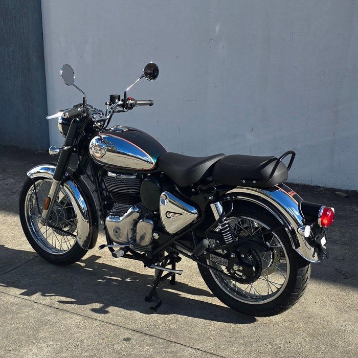 2025 Royal Enfield Classic 350 Chrome Classic 350 Green