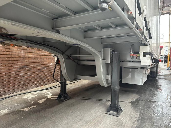 0 Stonestar Curtain Side Drop Deck White
