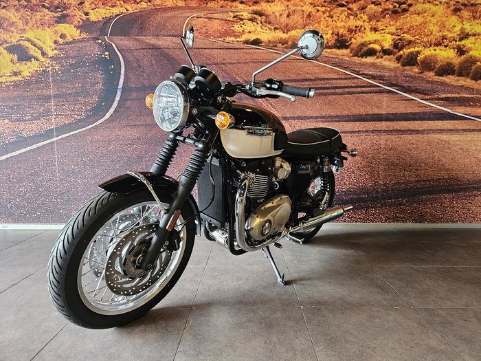 2025 Triumph Bonneville T120 Bonneville White