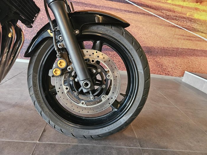 2013 Yamaha XJR1300 XJR Black