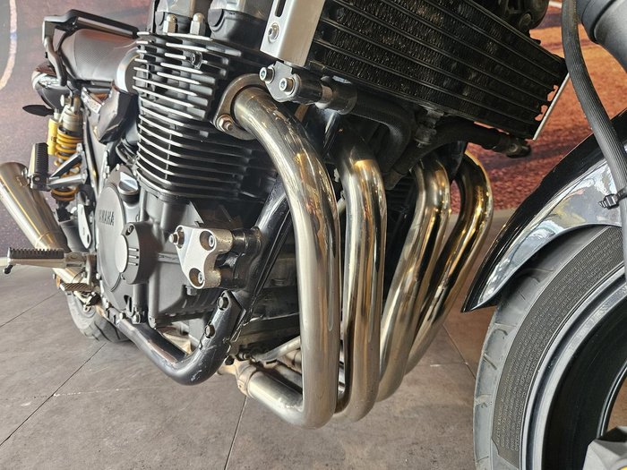 2013 Yamaha XJR1300 XJR Black