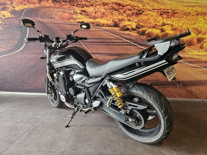2013 Yamaha XJR1300 XJR Black