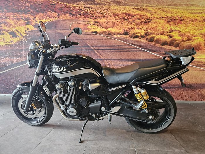 2013 Yamaha XJR1300 XJR Black